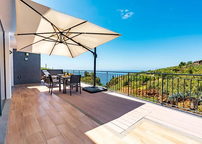 Casa Branca-b,beautiful Sea View Estreito Da Calheta