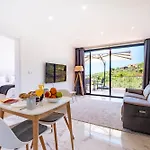 Casa Branca-b,beautiful Sea View Estreito Da Calheta
