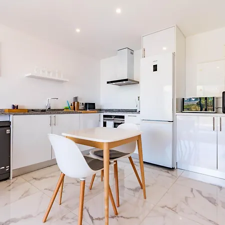 Casa Branca-b,beautiful Sea View Lägenhet Estreito Da Calheta